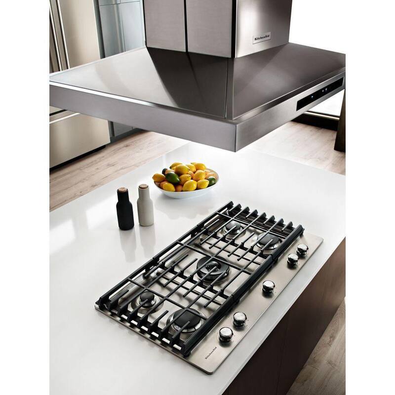 30 in. Gas Cooktop in Stainless Steel with 5 Burners Including Professional Dual Ring Burner